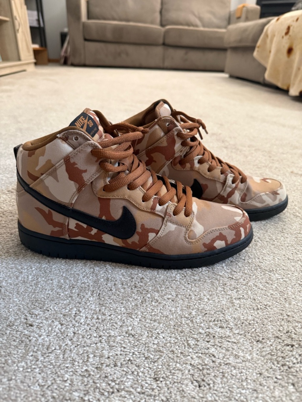 Nike SB Dunk High Pro Desert Camo